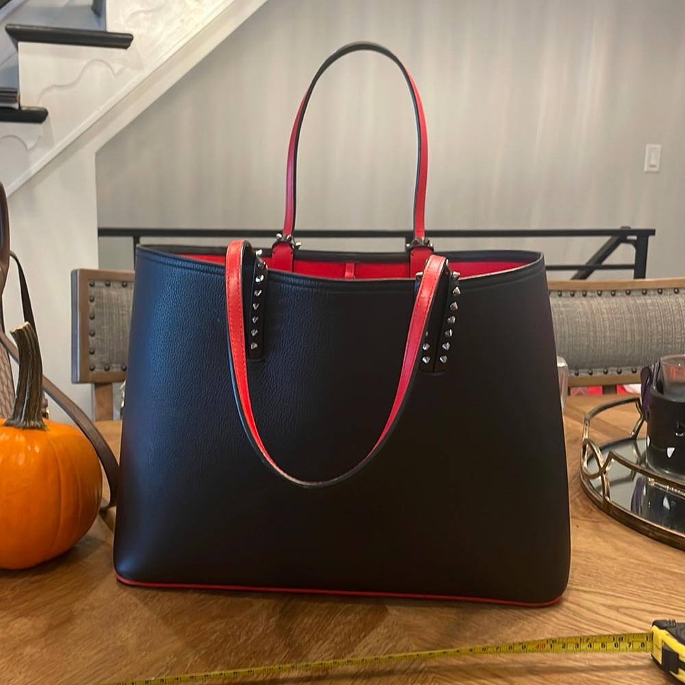 Christian Louboutin
Cabata East-West Leather Tote Bag Large